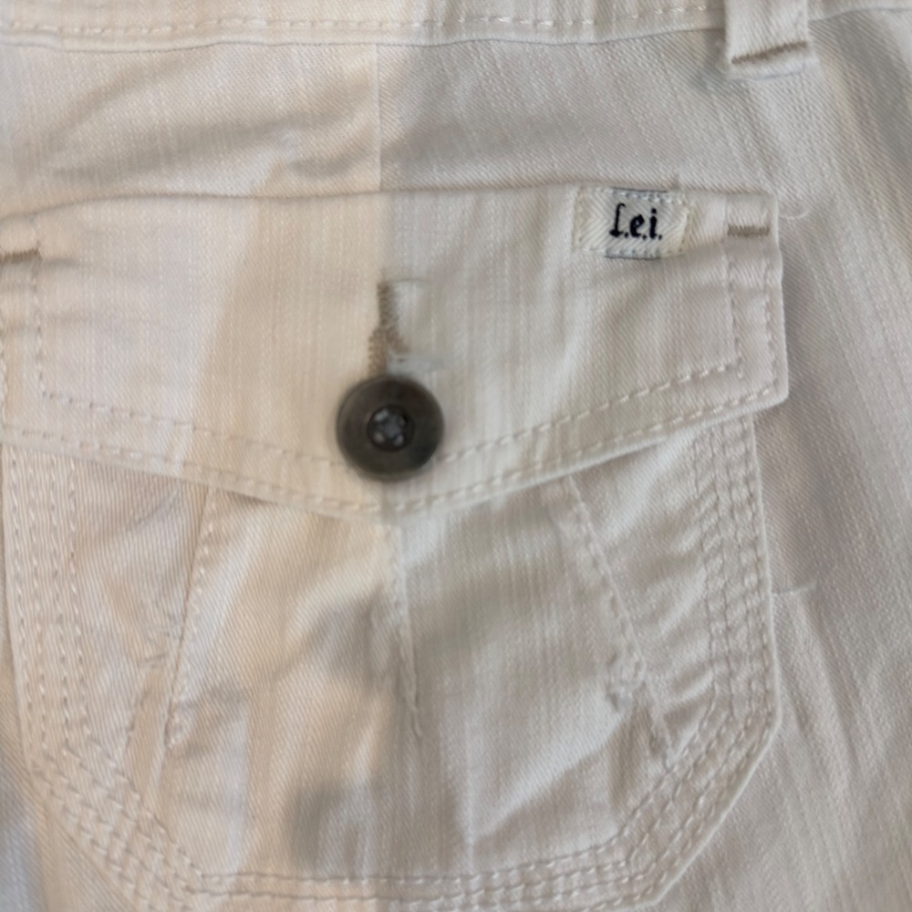 LEI Ashley Trouble White Low Rise Flare Jeans Women Size 9 Triple Button Y2K - Picture 10 of 12